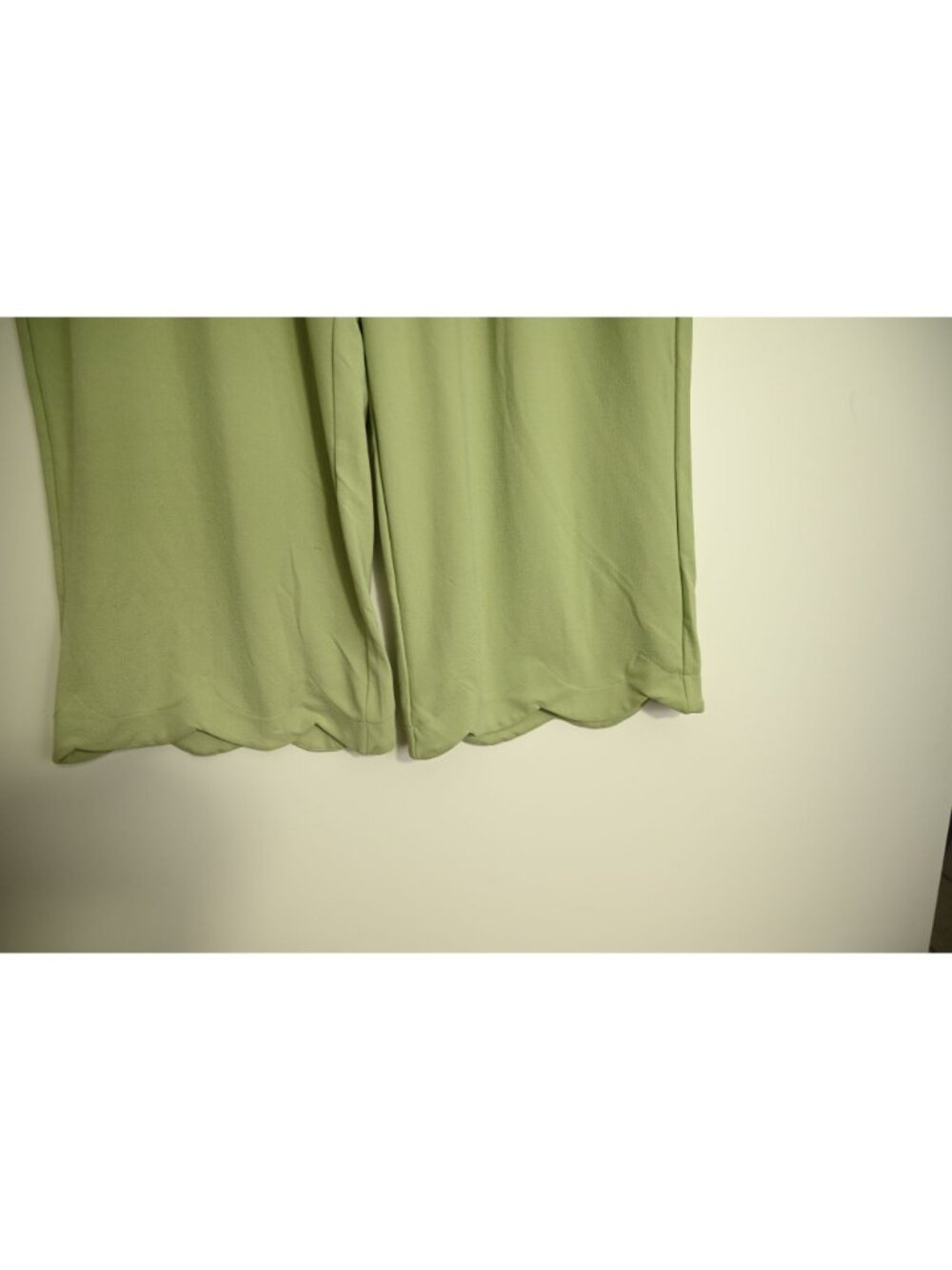 NWOT Isaac Mizrahi Live! Reg Pebble Knit Wide-Leg Pant W/ Scalloped Hem Green 3X - Picture 4 of 5